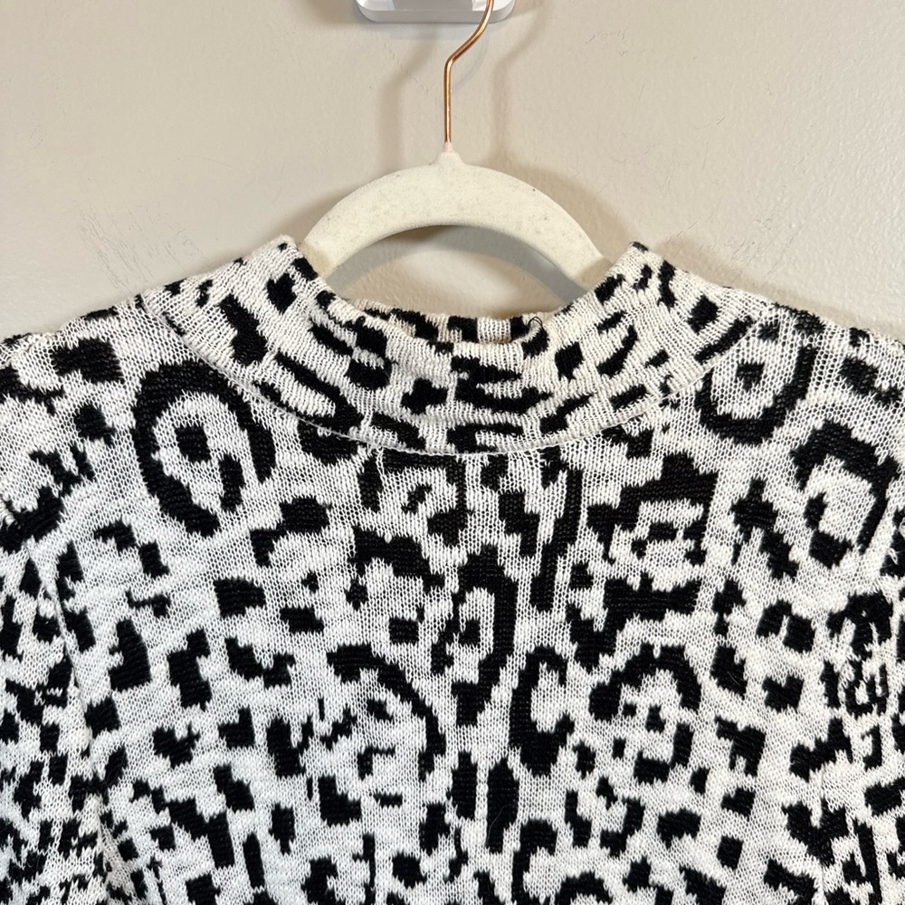 Chico's • Mock Neck Leopard Knit Tunic Sweater‎ Top Sz Lg Cozy Cotton - Picture 5 of 10